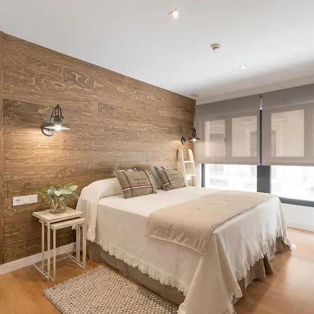 Chezmoihomes Luxury Plaza Nueva Penthouse