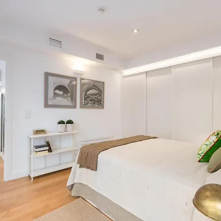 Apartment Chezmoihomes Luxury Plaza Nueva Penthouse *